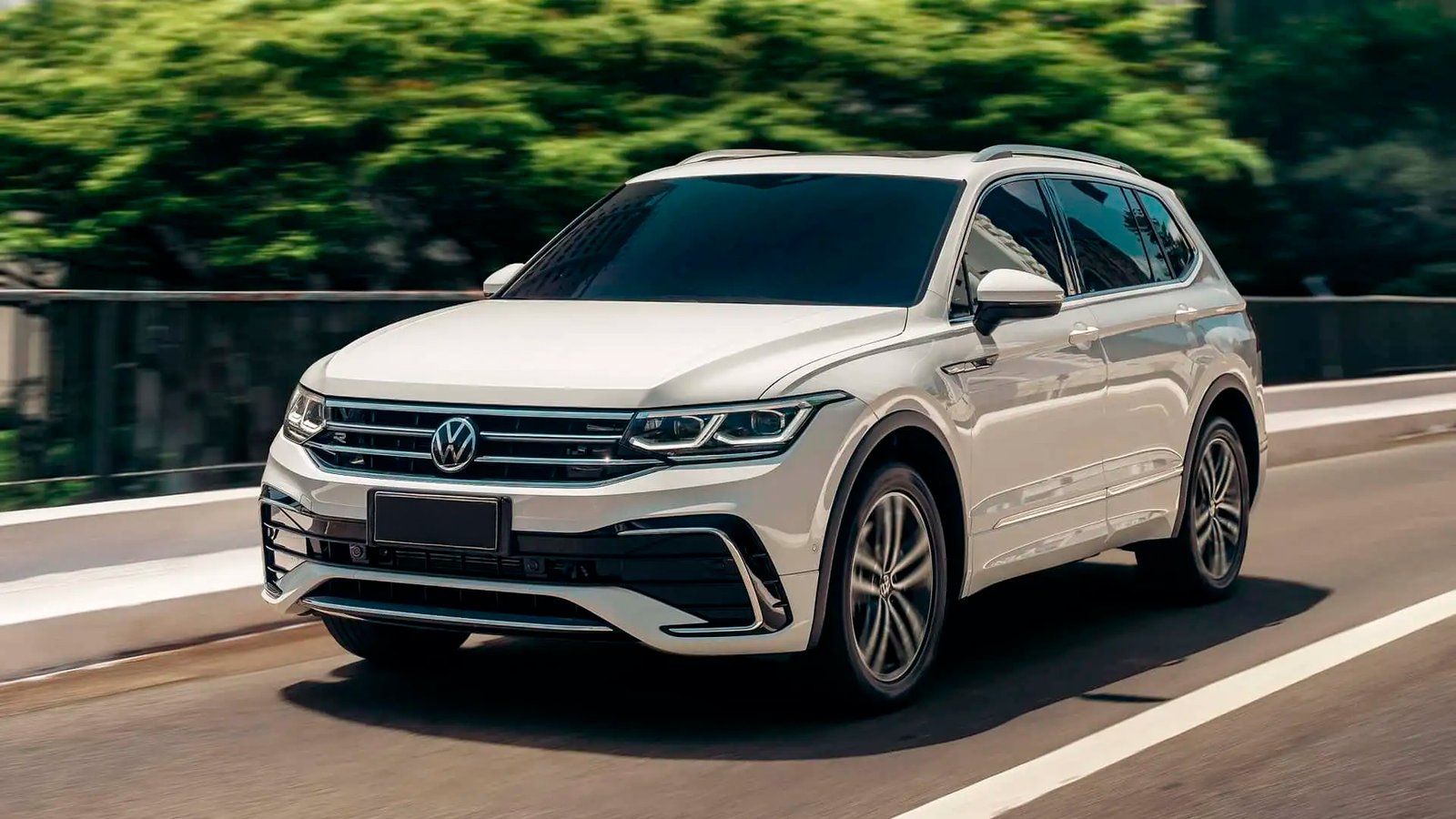 Brasal Veículos Volkswagen Tiguan All Space de: R$ 316.900 POR R$ 263.000